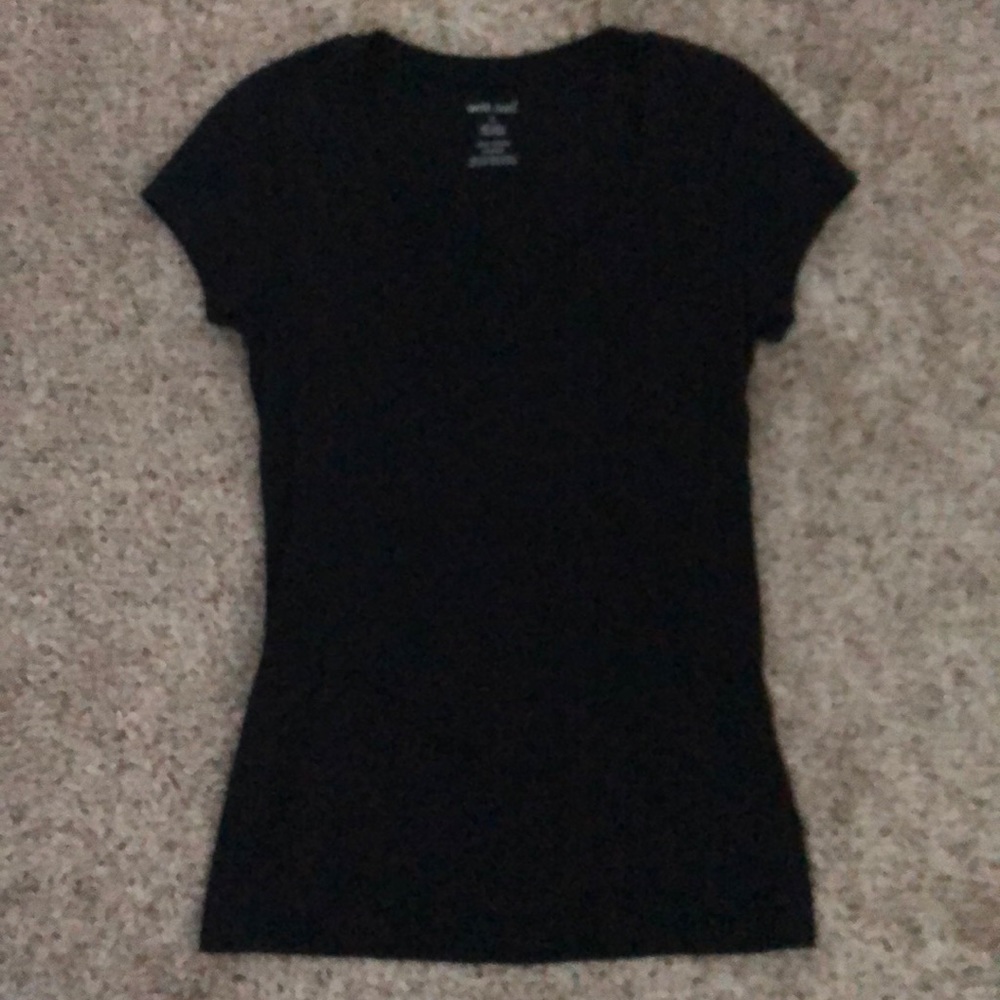 black tee